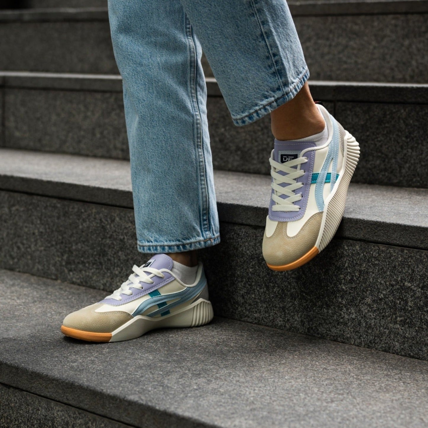 Zapatillas Ortopédicas retro: Estilo Retro con Máxima Comodidad