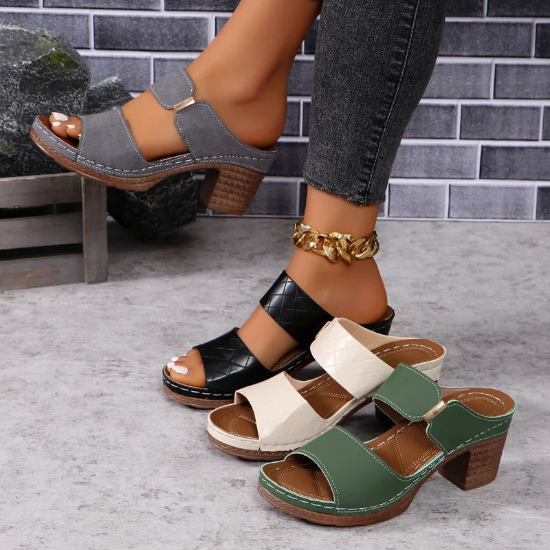 Sandalias Confort Chic – Tacón Medio y Diseño Acolchado