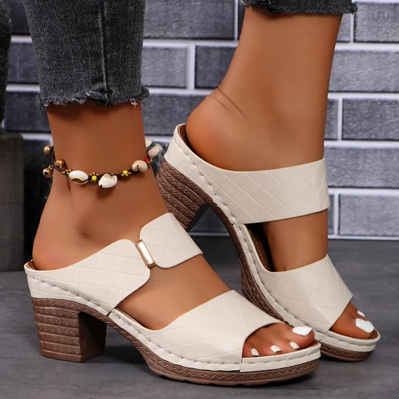 Sandalias Confort Chic – Tacón Medio y Diseño Acolchado